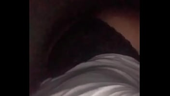 Preview 2 of Mom Eating Son Her Pussy - super linda joven de apenas 18