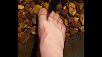 Preview 2 of Shower Fcuk - Abk&uuml_hlung f&uuml_r meine Nylonf&uuml_&szlig_e