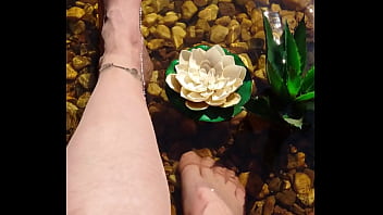 Preview 4 of Shower Fcuk - Abk&uuml_hlung f&uuml_r meine Nylonf&uuml_&szlig_e