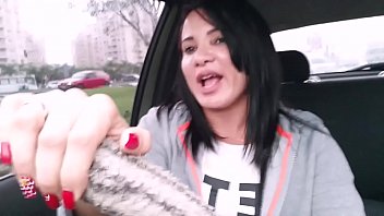 Preview 2 of Porn Mahasiswi Indonesia - Bianca Naldy Se Revoltada com dotes e acaba com eles no cu. Mais em Xv Red !