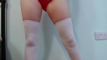 Preview 1 of Seachquicky Gay - A sexy red head teen is going to show off her juicy pussy for you.