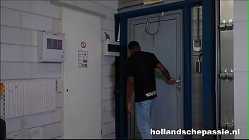 Preview 1 of Tahai Muscle - Neuken met de auto verkoper!!!