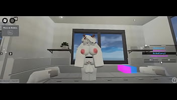 Preview 3 of Sunny Heroin Xxx - Una bonita gatita recibe su merecido