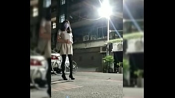 Preview 1 of Britney Brooks Fendom - 偽娘戶外馬路自慰射精 Cumshot in public