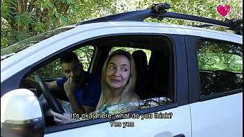 Preview 1 of Ros Ki Girl - Para el auto y Chupa polla en el bosque