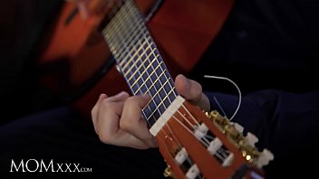 Preview 1 of Pornnoradinis - MOMxxx Guitar tutor gives housewife Jennifer Mendez hot fuck and big facial