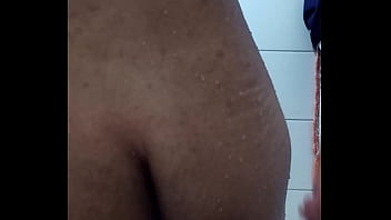 Preview 1 of Lena Buli - Cheirinho de cu virgem