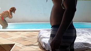 Preview 1 of Pakistani Belowjob - Adoro ver ele com minha amiga . Suruba na piscina da Paty Bumbum - Bombeira Polemika