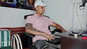 Preview 1 of Mom And Son Porn Pornhentai - Mi secretaria quiere un aumento de sueldo,  pero ella sabe que mi verga y su co&ntilde_o deben llegar a un h&uacute_medo y caliente acuerdo