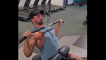 Preview 2 of Micknxvwr - Back on it ? What&#039_s your favourite exercise at the gym?
