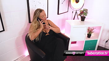 Preview 1 of Shoop Tube - Beth Bennett fucks her pussy in SEXY black dress and heels!