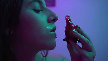 Preview 2 of Xxx Shopna - Natalie Dreaming Moon enjoy with food in her all body
