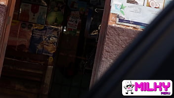 Preview 3 of Marie Mccray Lesbian - Tetona Yorgelis Carrillo busca dulce o leche en publico a bordo de un taxi en halloween.......que le dar&iacute_as t&uacute_???
