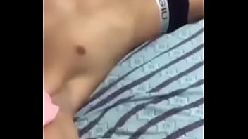 Preview 1 of Fudendo Com A Em Pregada - Novinho safado se exibindo com seu pauz&atilde_o atravessado na cueca calvin klein