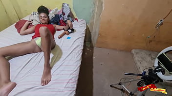 Preview 1 of Sinhal Video - pedreiro fudendo com filha do patr&atilde_o...