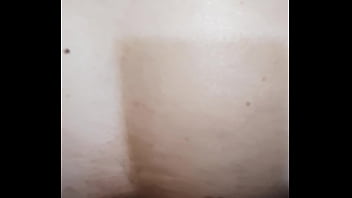 Preview 1 of Cute Girls On Bed - Veio me visitar e me comeu