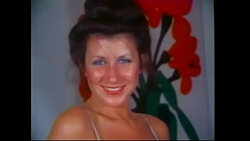 Preview 1 of Dalia Sex - Popular TV presenter explains with examples how girls can keep themselves in good shape and what they need to do to become the guest of his show