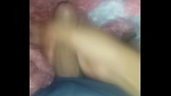 Preview 1 of Ne Video Xxx - Punheta no Coberto (parte1)