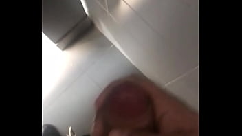 Preview 3 of Seachvideos De Leche - Sacando leche en c&aacute_mara lenta