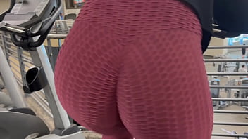 Preview 2 of Ariella Ferrera Hd Fuck - Girl Has A Fat Ass Wedgie At The Gym