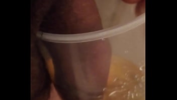 Preview 2 of Big Booty Mom Share Bed Son - Tengo muchas ganas de mear