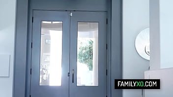 Preview 1 of 90 Year Old Aunty Sexy Video - Teen stepdaughter Alaina Dawson fucks with her stepdad to get her cellphone back