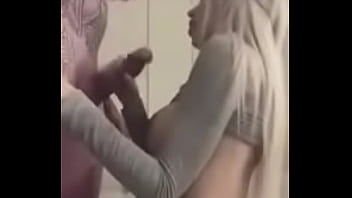 Preview 3 of Sunny Leon Inb Sexxxx - RUBIA TETONA DANDO UNA RICA MAMADA
