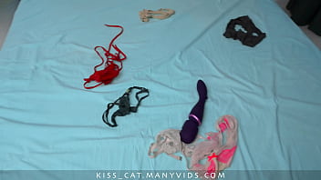 Preview 1 of Sundar Sundar Ladki Ka Bf - Busty StepMom in Jeans Teach StepSon How to Make Her Cum / Kisscat.xyz