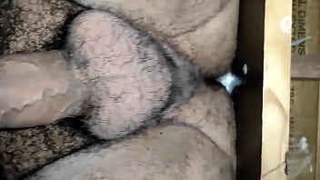 Preview 4 of Domina Boy Girl - Peludo estava t&atilde_o excitado que usou o cabo da escova como vibrador