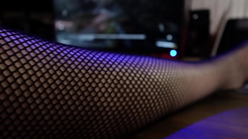 Preview 1 of Www Xxx Muv Com - Nerdy game appear to be lvl 90 STRAPON master