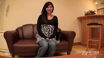 Preview 3 of Porno Mamina - 彼氏持ちの関西弁素人コンビニ店員をガチナンパ！ - 浜中ゆうな 1