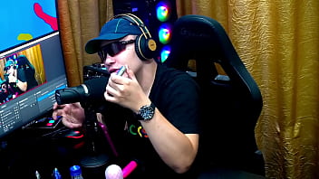 Preview 3 of Fat Muslim Women Porn - Ruan colocou um vibrador no biquinho do peito da Milf gostosa,  ela gemeu gostoso! - Andressa Sanchez - Podcast P&aacute_Pum no Barraco! Completo no Sheer/RED