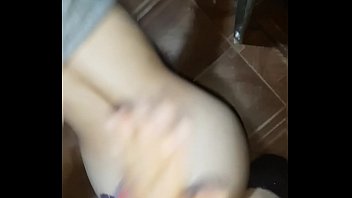Preview 2 of Krina Kanpur Prom - Solo me bastaron unas chelas Para Llevarmela a la Cama