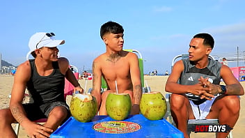 Preview 2 of Ptwatwdwo - Fodendo nosso amigo!