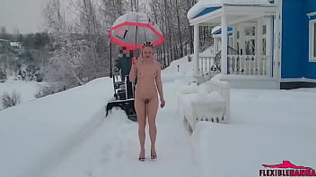 Preview 1 of Wprld T - Snow days are for warm showers and hot blowjobs ?I started to tease a cameraman and then I gave him a blowjob! It felt...