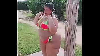 Preview 3 of Halbi Sex Vedw - Rocio M toma un ba&ntilde_o