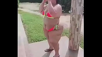 Preview 1 of Halbi Sex Vedw - Rocio M toma un ba&ntilde_o