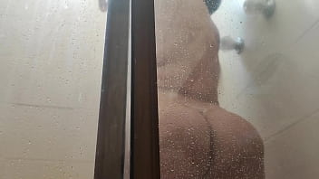 Preview 3 of Atal Sex - Camara oculta en la ducha de mi madrastra CULONA BBW