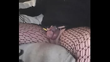 Preview 1 of Le Como El Culito A Mi Esposa - estim my cock haed nice