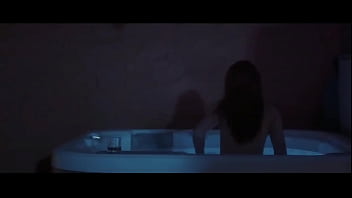 Preview 1 of Xxx Cex Video Commom And Son - Fox Trap: Sexy Nude Hot Tub Girl