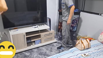 Preview 2 of Xxx Bdms - Casada recebe t&eacute_cnico em sua casa e se exibe!