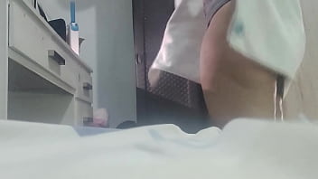 Preview 1 of Disexxx - mi hijastro me puso camara oculta y me doy cuenta