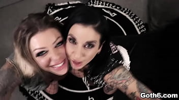 Preview 2 of Omq Ffm - Girlfriends Karma Rx and Joanna Angel locked themselves at the back room with Small Hands