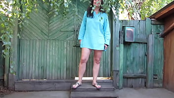Preview 2 of Fucking Fuck Ponce - Mature pussy pissed near someone else&#039_s fence outdoors. Curvy MILF left a puddle of urine in a public place. Amateur fetish. ASMR.