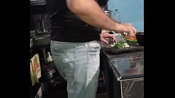 Preview 1 of Anal Dick Woods Slaveboy - APRENDIENDO A COCINAR :  con la profesora Alexandra,  me ense&ntilde_&oacute_ a cocinar y a follar. Que caliente es esta mujer