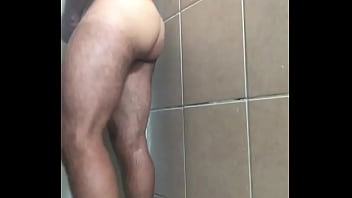 Preview 1 of Kid Hard Sex - Punhetando no banho