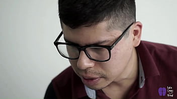 Preview 1 of Live Tranpornual - Big ass latina whore Kassandra gets horny and seeks sugar daddy in the streets ( full video in RED)