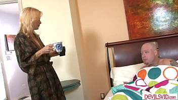 Preview 1 of Oan Boy 3gial - My wife has no idea I&#039_m ass fucking her petite blonde mum