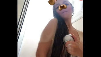 Preview 3 of Boobs Teen Puck Big - Maria Rispa La Buchona en la ducha