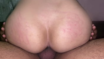 Preview 3 of Indaindesi Aunty - Fode meu cu gostoso,  n&atilde_o aguentei e gozei no cuzinho dela
